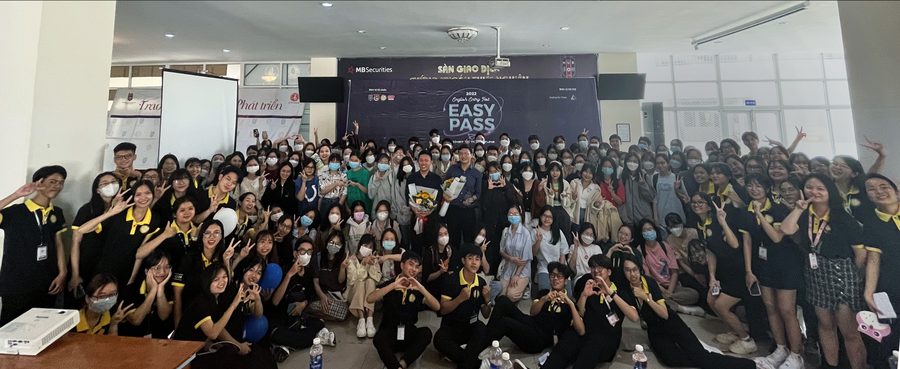 Easy Pass 2022 - CLB BEE